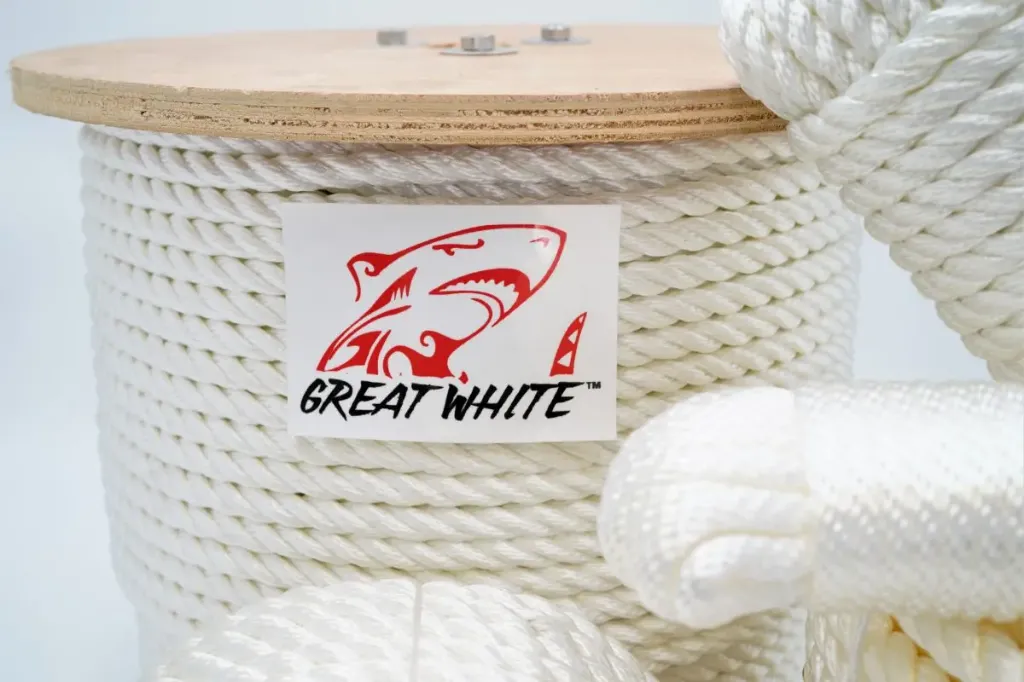 [TNR107] 3-Strand Twisted Nylon Rope (50ft., 1/2")